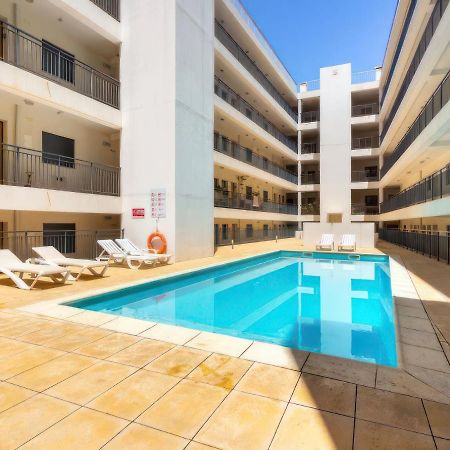 Center Location, Ac, Swimming Pool, And Parking Lägenhet Olhão Exteriör bild