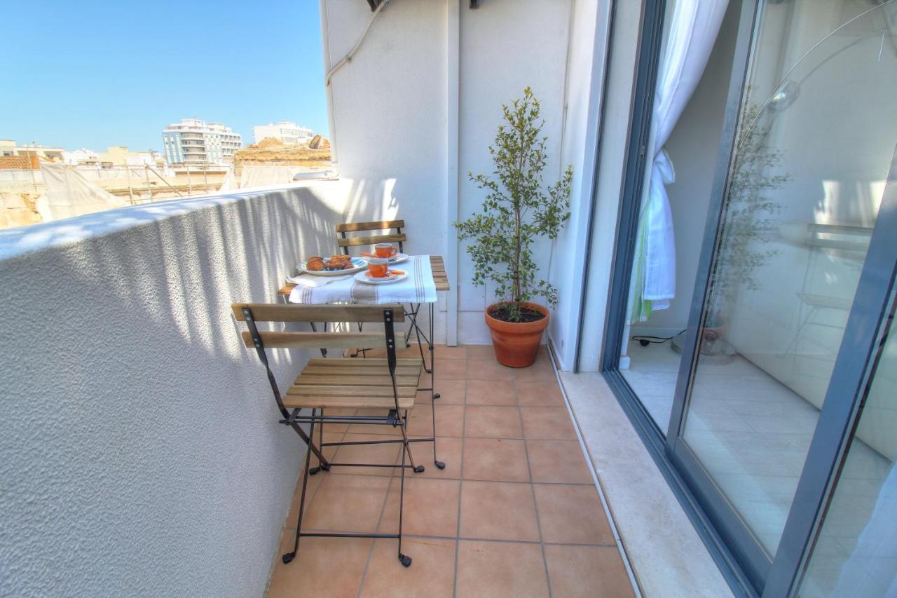 Center Location, Ac, Swimming Pool, And Parking Lägenhet Olhão Exteriör bild
